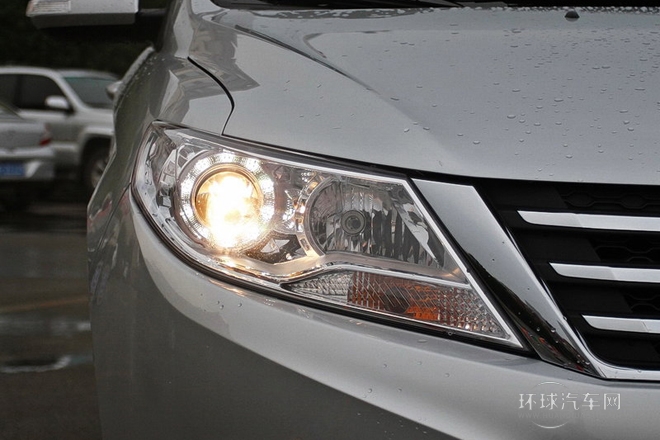 2014款 1.5L 手動(dòng)智驅(qū)尊尚型