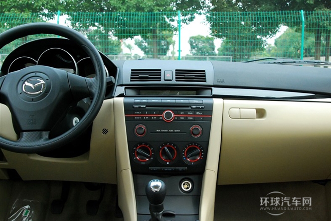 2012款 1.6L 手動(dòng)經(jīng)典特惠型