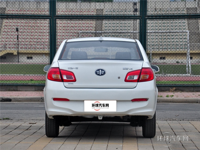 2014款 1.5L 手動進(jìn)取型