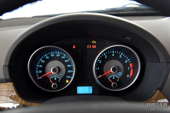 2015款 1.5L 手動經典型