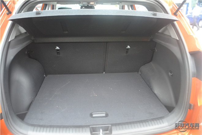 2015款 1.6L 自動兩驅(qū)尊貴型DLX