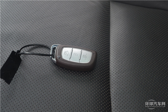 2015款 1.6L 自動兩驅(qū)尊貴型DLX
